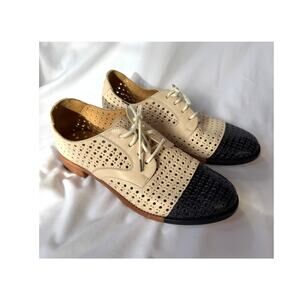 The Office of Angela Scott Gabrielle Leather Cream Navy Toe Oxford Shoes 38